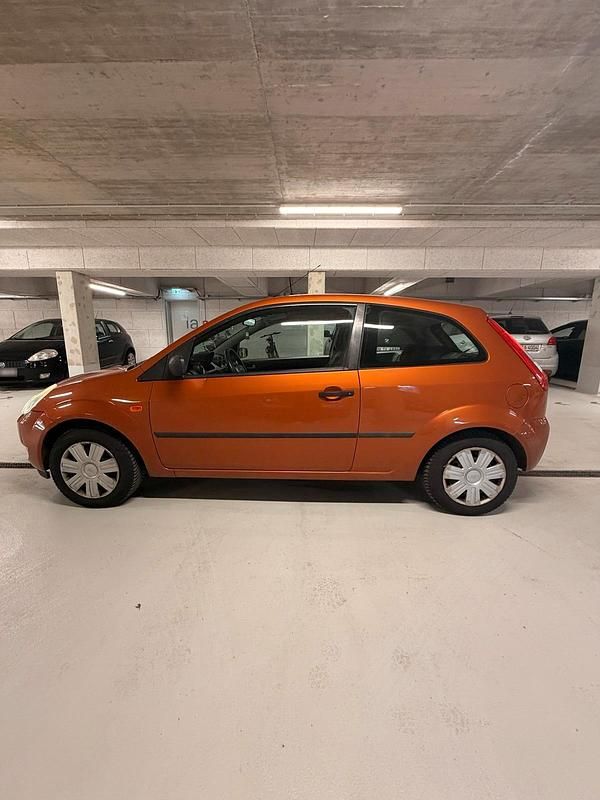 Gebraucht Ford Fiesta 70 PS (51 kW) 2003 Orange Kleinwagen