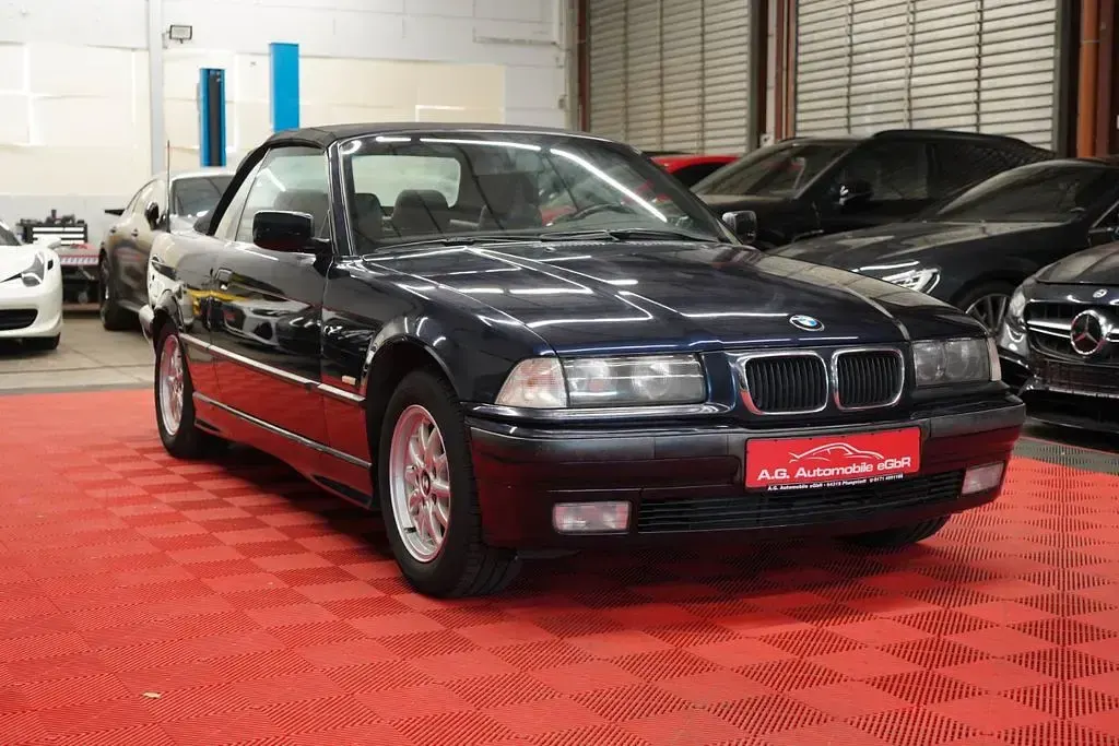 Gebraucht BMW 318 116 PS (85 kW) 1998 Blau Cabrio