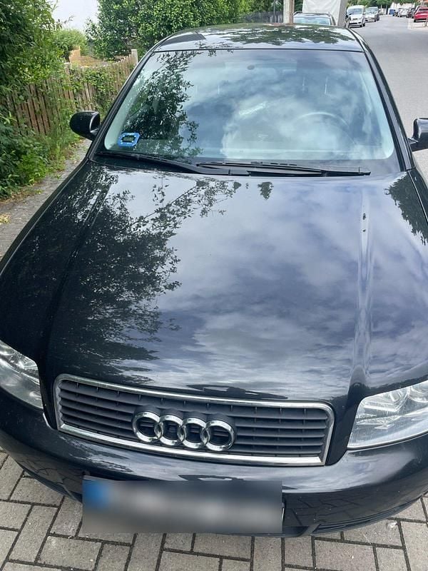 Gebraucht Audi A4 131 PS (96 kW) 2001 Schwarz Limousine