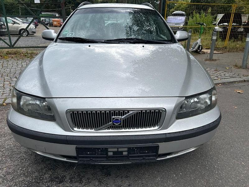 Gebraucht Volvo V70 170 PS (125 kW) 2002 Silber Kombi