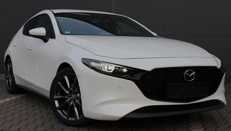 Second-hand Mazda 3 122 CP (89 kW) 2020 Alb Berlinǎ