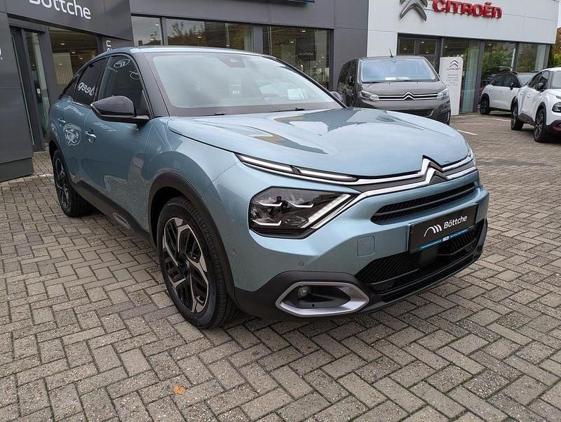 Gebraucht Citroën C4 Shine 131 PS (96 kW) 2023 Blau SUV