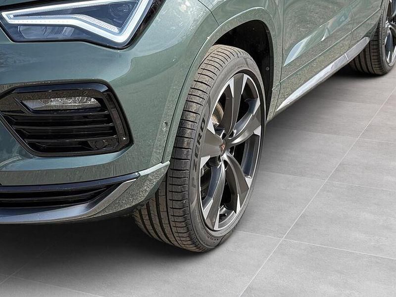 Neu Cupra Ateca 190 PS (139 kW) 2026 Grün SUV