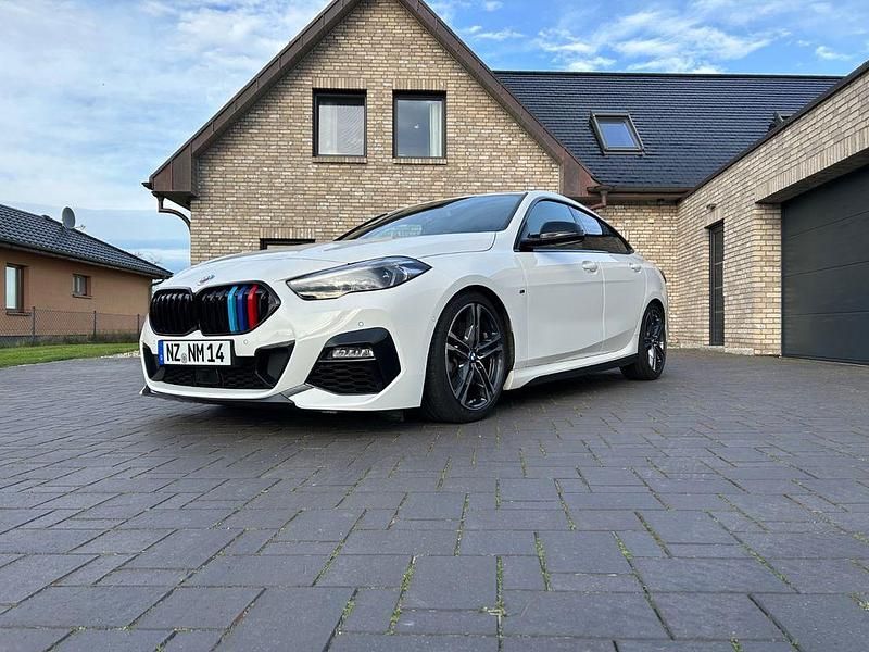 Gebraucht BMW 220 Performance 178 PS (130 kW) 2021 Weiß Coupé