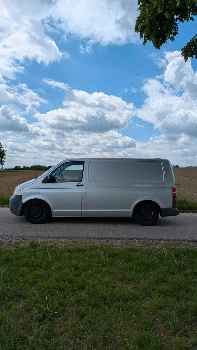 Second-hand VW Transporter 131 CP (96 kW) 2009 Argintiu Van