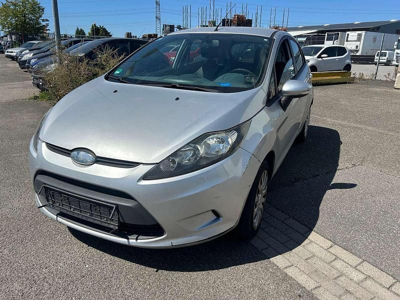 Polarsilber metallic Gebraucht 2009 Ford Fiesta Trend Kleinwagen | 1.200 € (Superpreis) - Bild 1/4
