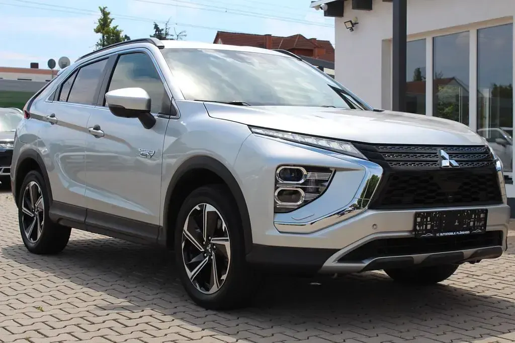 Gebraucht Mitsubishi Eclipse Cross Edition 188 PS (138 kW) 2022 Silber SUV