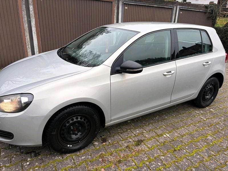 Gebraucht VW Golf VI 105 PS (77 kW) 2011 Silber Kleinwagen
