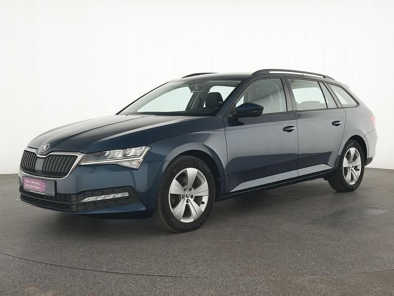 Blau Gebraucht 2021 Skoda Superb Active Kombi | 24.045 € (Fairer Preis) - Bild 1/4