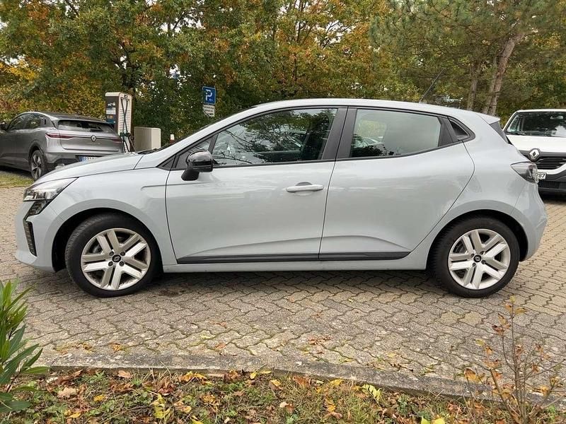 Usata Renault Clio V Evolution 145 CV (106 kW) 2024 Grigio Berlina