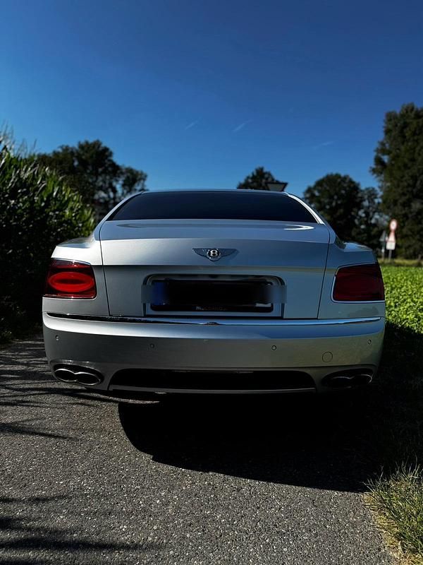 Gebraucht Bentley Flying Spur 507 PS (372 kW) 2015 Grau Limousine