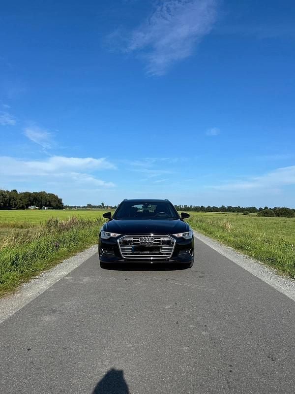 Schwarz Gebraucht 2021 Audi A6 Comfort Kombi | 35.000 € - Bild 1/4