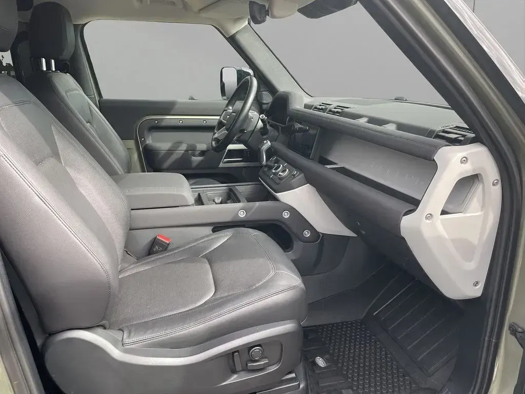 Gebraucht Land Rover Defender 249 PS (183 kW) 2022 Grün SUV