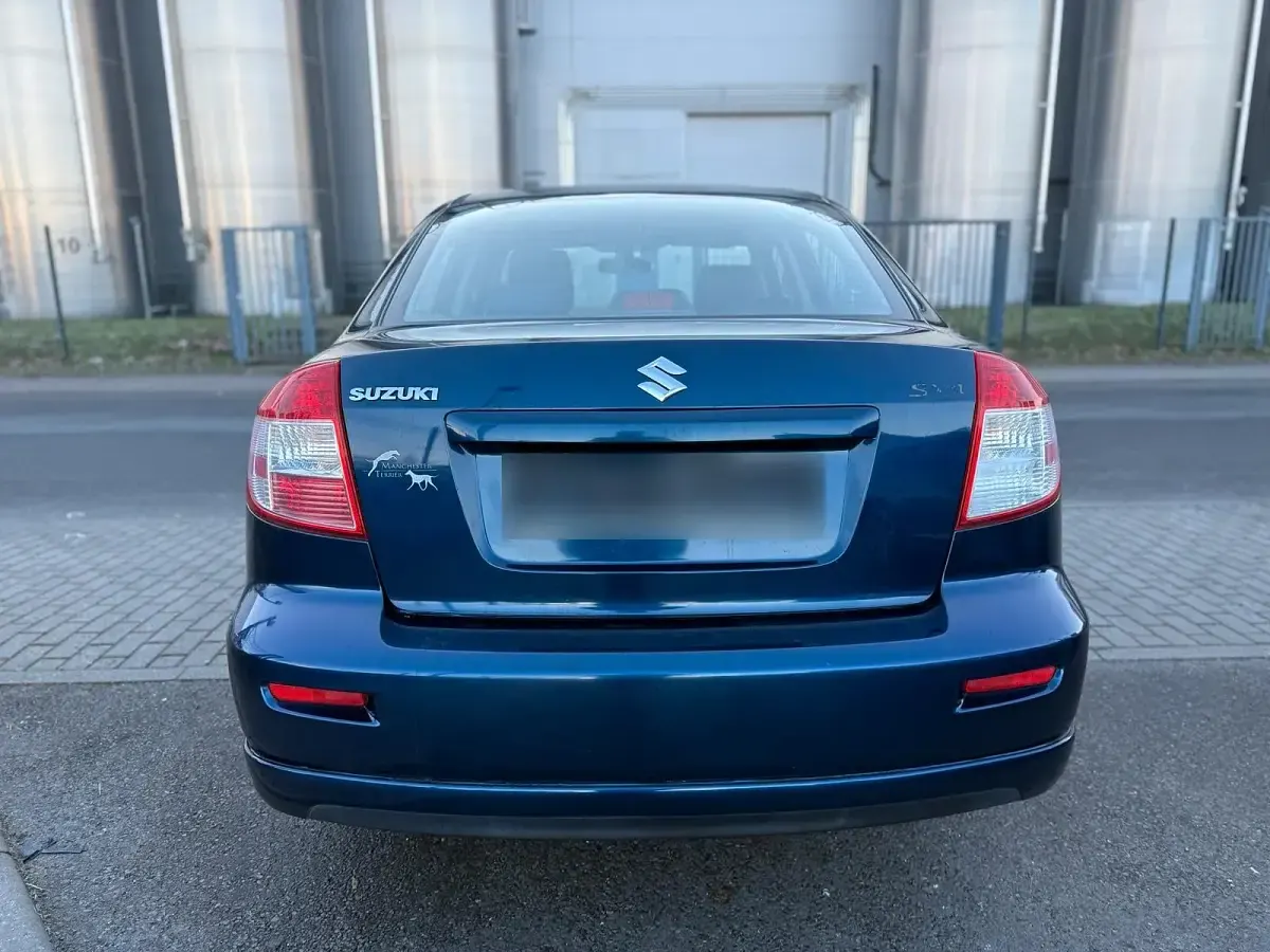 Gebraucht Suzuki SX4 115 PS (84 kW) 2010 Blau Limousine