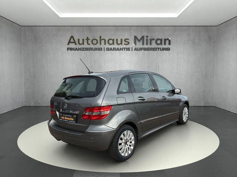 Gebraucht Mercedes B180 Edition 109 PS (80 kW) 2007 Braun Van / Kleinbus