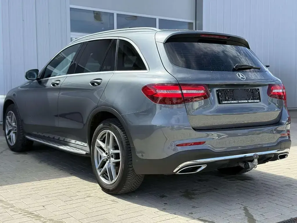 Gebraucht Mercedes GLC350 AMG line 258 PS (189 kW) 2017 Selenitgrau SUV