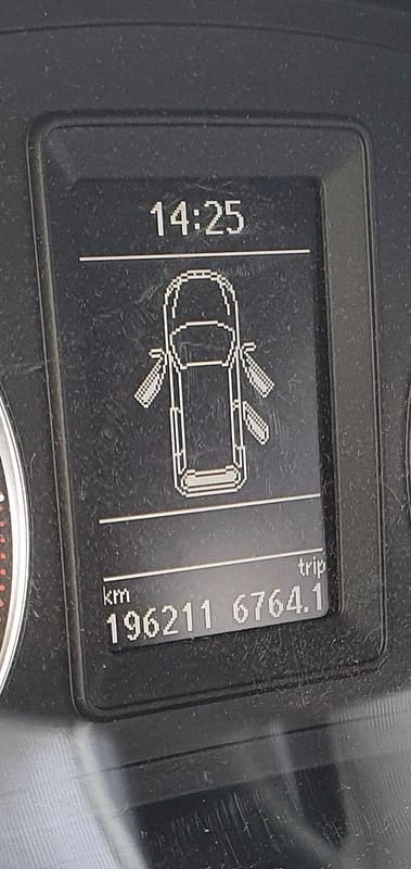 Gebraucht VW Touran 105 PS (77 kW) 2011 Schwarz Van / Kleinbus