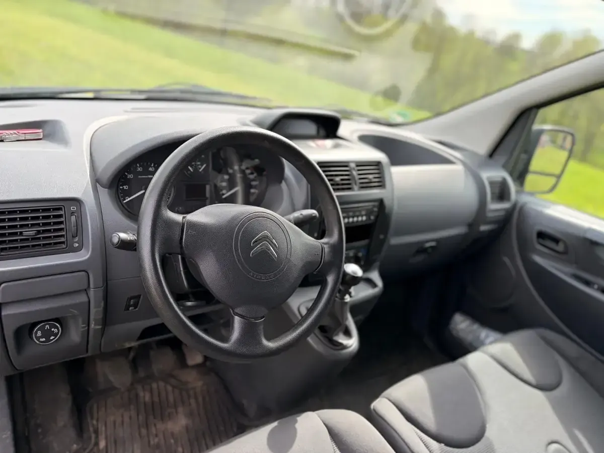 Used Citroën Jumpy 128 HP (94 kW) 2013 White Minivan