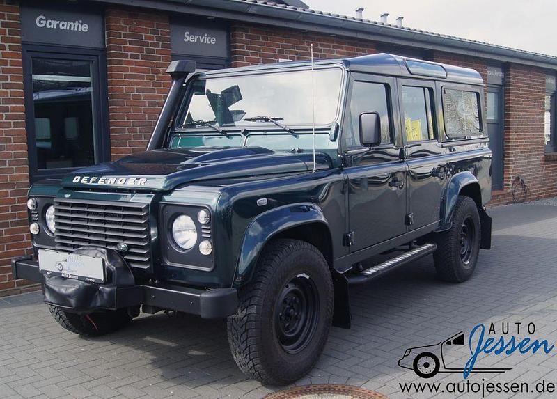Gebraucht Land Rover Defender 122 PS (89 kW) 2014 Grün Kombi