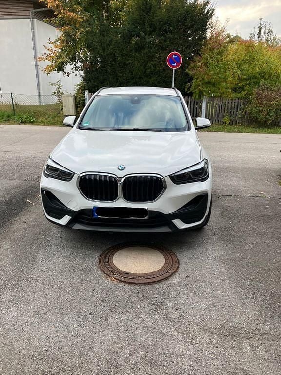 Weiß Gebraucht 2020 BMW X1 Advantage SUV | 18.750 € (Guter Preis) - Bild 1/4