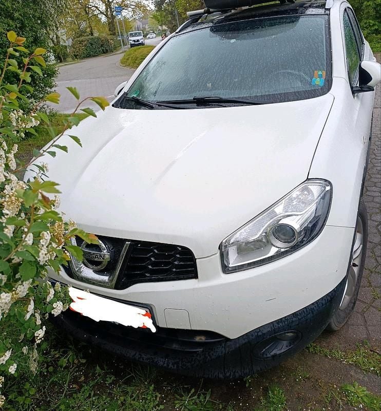 Weiß Gebraucht 2013 Nissan Qashqai +2 360º SUV | 8.100 € (Etwas zu teuer) - Bild 1/4