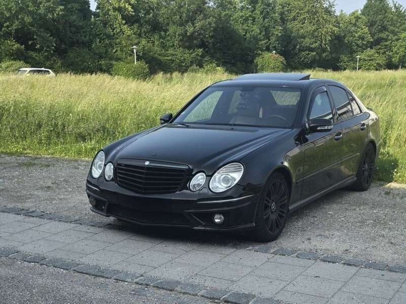Schwarz Gebraucht 2007 Mercedes E230 Avantgarde Kombi | 7.000 € (Fairer Preis) - Bild 1/1
