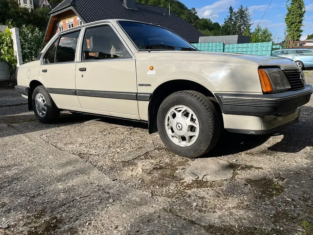 Gebraucht Opel Ascona 75 PS (55 kW) 1982 Beige Limousine