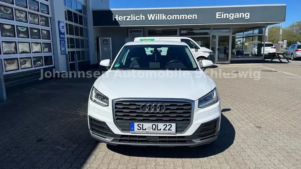 Usata Audi Q2 Basis 116 CV (85 kW) 2017 Bianco SUV