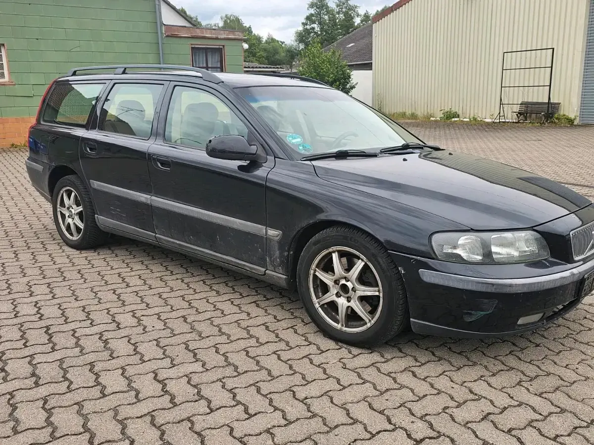 Gebraucht Volvo V70 163 PS (119 kW) 2002 Schwarz Kombi
