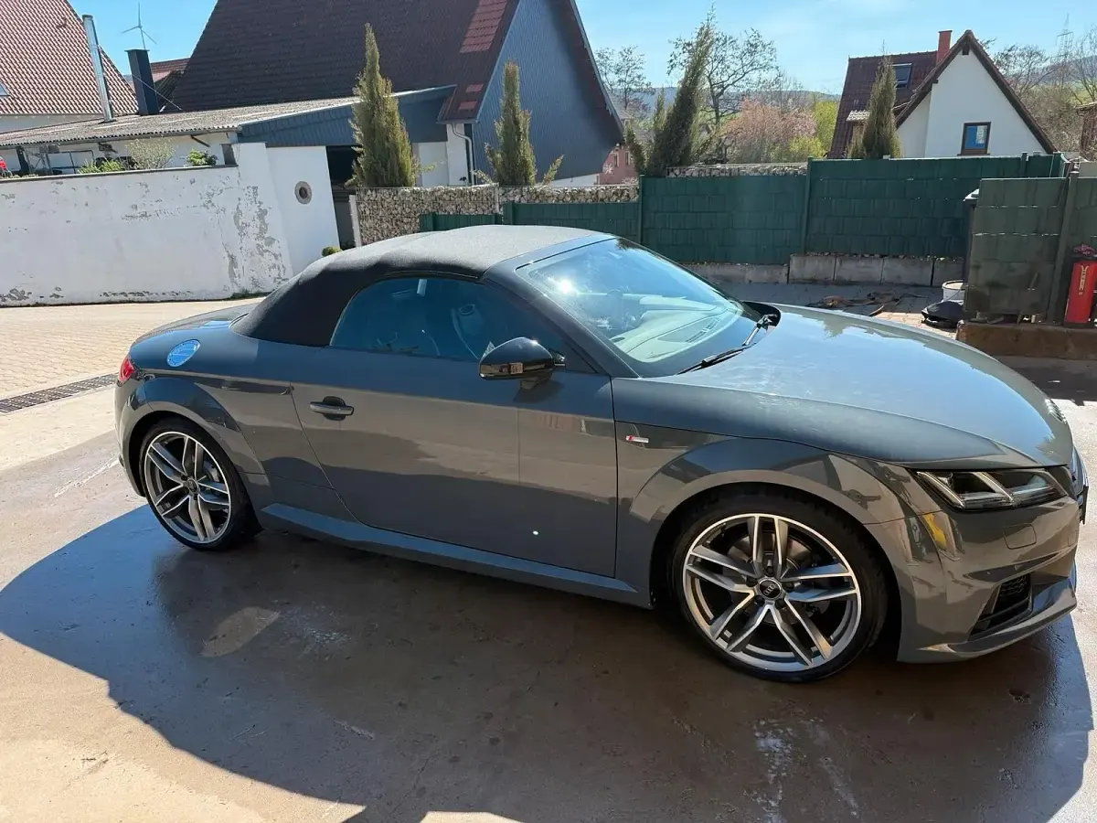 Gebraucht Audi TT Roadster S-Line 229 PS (168 kW) 2018 Grau Cabrio