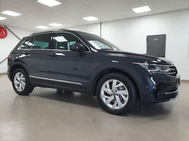 Gebraucht VW Tiguan Elegance 150 PS (110 kW) 2022 Grau SUV