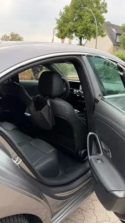 Gebraucht Mercedes CLA200 163 PS (119 kW) 2023 Grau Coupé