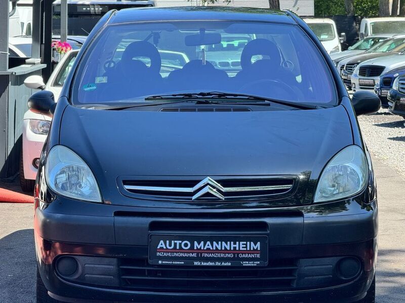 Schwarz Gebraucht 2006 Citroën Xsara Picasso Exclusive Van / Kleinbus | 1.599 € (Etwas zu teuer) - Bild 1/4
