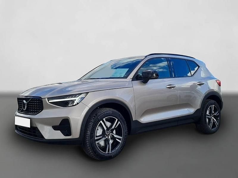 Gebraucht Volvo XC40 Plus 197 PS (144 kW) 2024 Silber SUV