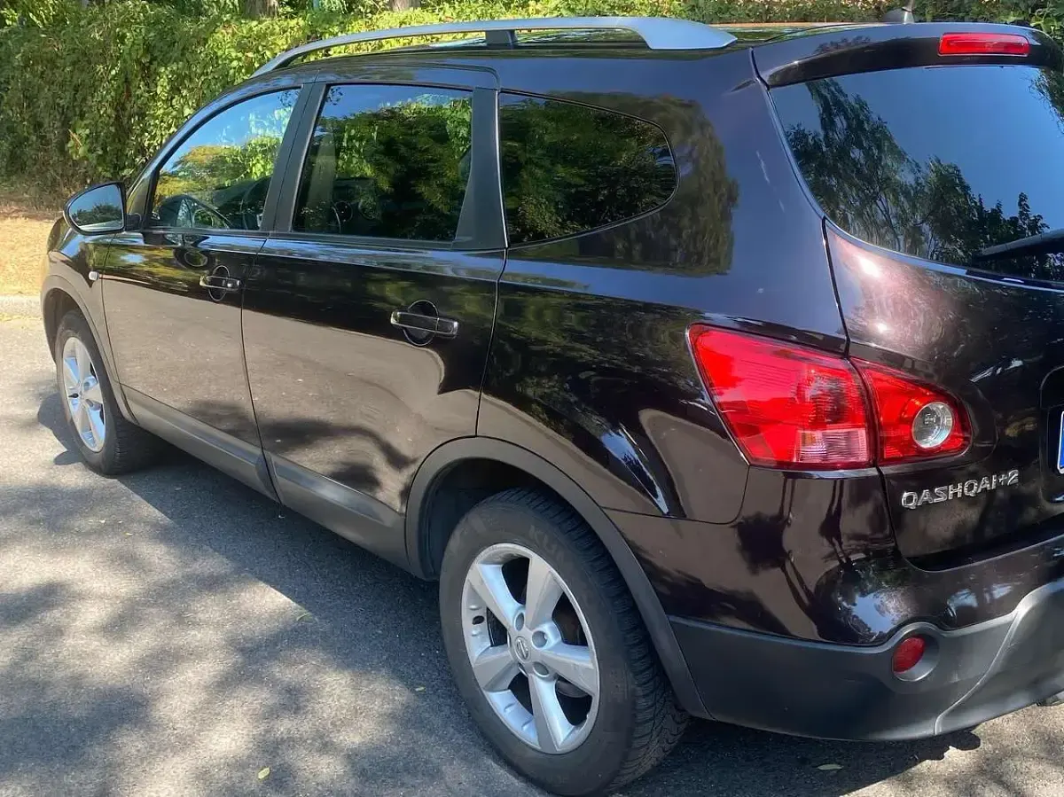 Gebraucht Nissan Qashqai +2 Tekna 150 PS (110 kW) 2009 Violett SUV