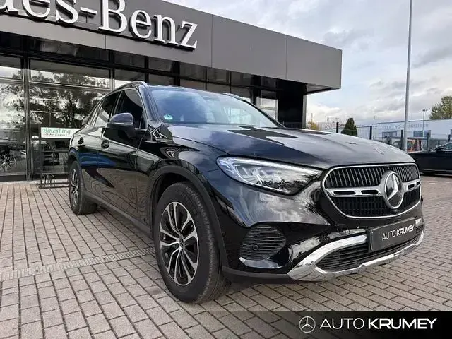 Gebraucht Mercedes GLC200 Avantgarde 204 PS (150 kW) 2024 Lack obsidianschwarz SUV