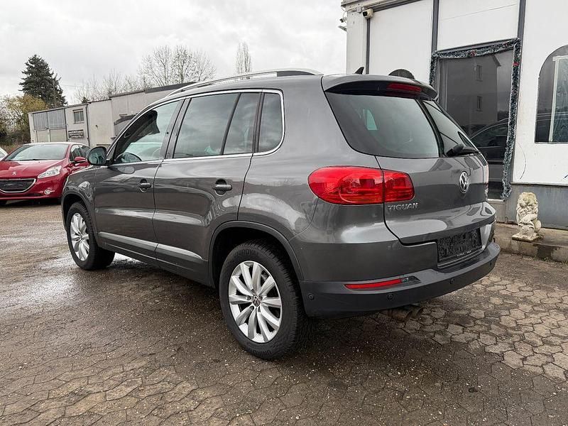 Gebraucht VW Tiguan 140 PS (102 kW) 2012 Grau SUV