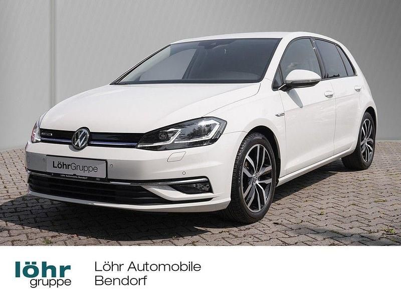 Weiß Gebraucht 2018 VW Golf VII Highline Limousine | 17.480 € (Fairer Preis) - Bild 1/4