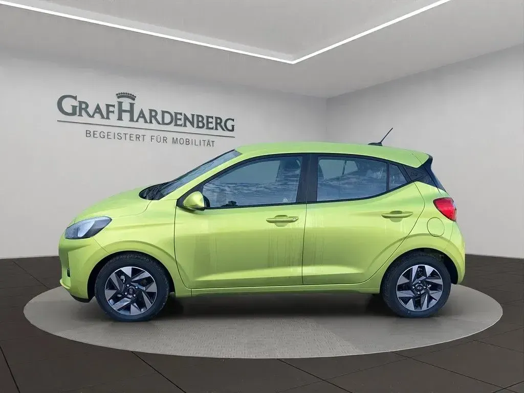 Gebraucht Hyundai i10 Trend 63 PS (46 kW) 2026 Lucid lime / met Kleinwagen