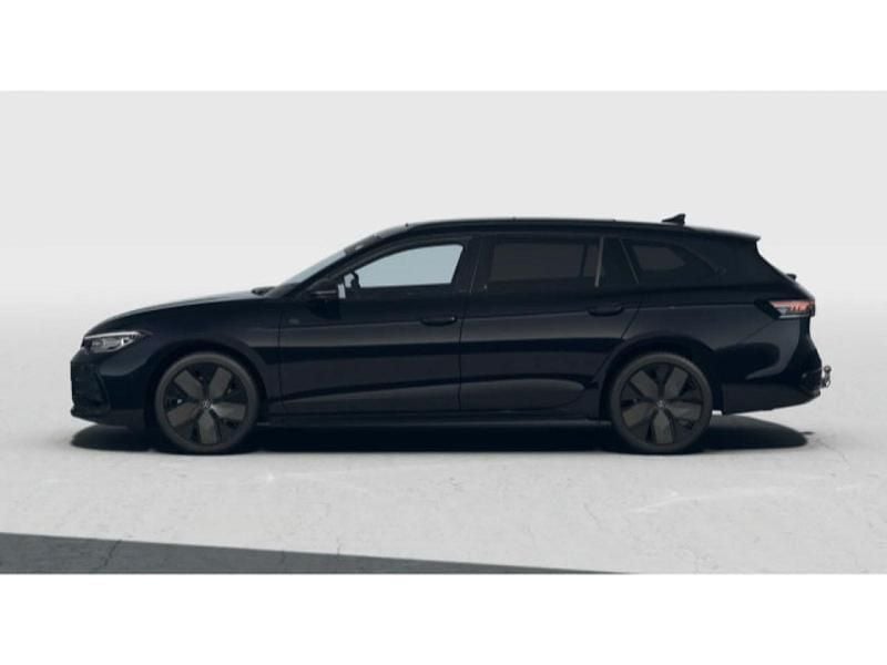 Neu VW Passat R-line 193 PS (141 kW) 2026 Schwarz Kombi