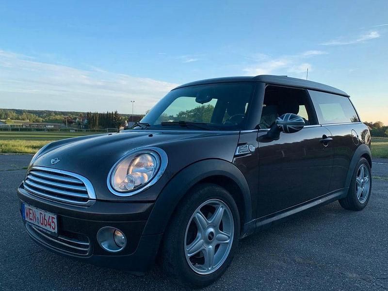 Braun Gebraucht 2009 Mini Cooper Clubman Chili Kombi | 3.990 € (Fairer Preis) - Bild 1/4