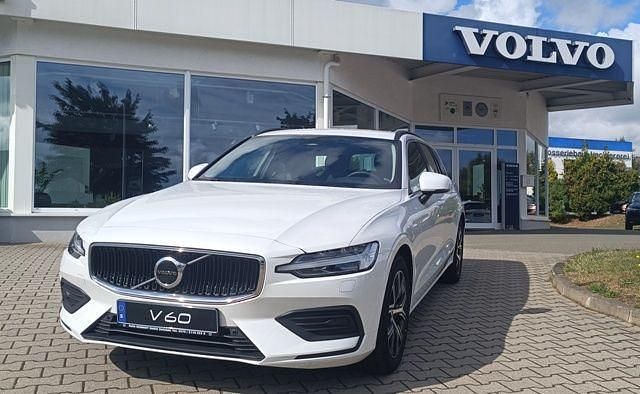 Crystal white pearl Gebraucht 2024 Volvo V60 Core Kombi | 37.480 € (Guter Preis) - Bild 1/4