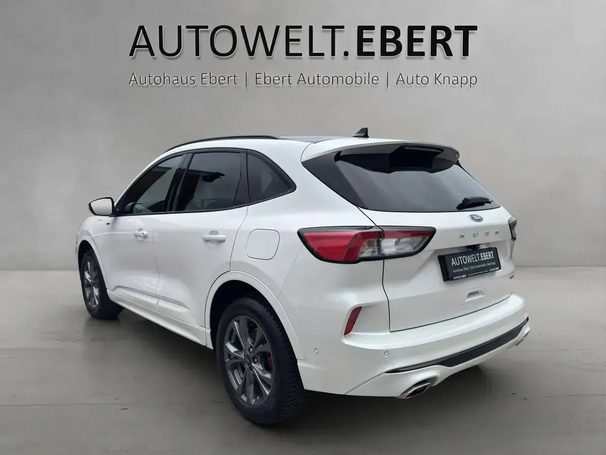 Gebraucht Ford Kuga ST-Line X 224 PS (164 kW) 2023 Arktisweiß () SUV