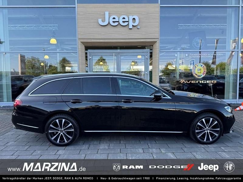 Obsidianschwarz Gebraucht 2020 Mercedes E200 Business Kombi | 27.880 € (Superpreis) - Bild 1/4