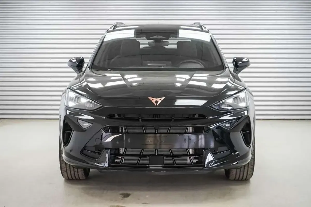 Neu Cupra Formentor 150 PS (110 kW) 2026 Midnight black metall... SUV