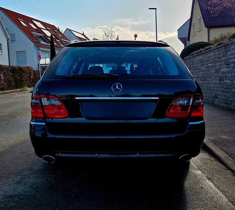 Gebraucht Mercedes E320 275 PS (202 kW) 2007 Schwarz Kombi