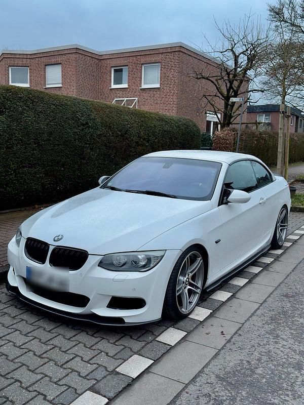 Gebraucht BMW 335 Cabriolet 306 PS (225 kW) 2011 Weiß Cabrio