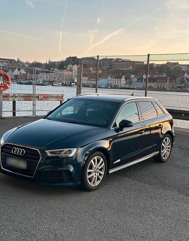 Second-hand Audi A3 115 CP (84 kW) 2018 Albastru Berlinǎ