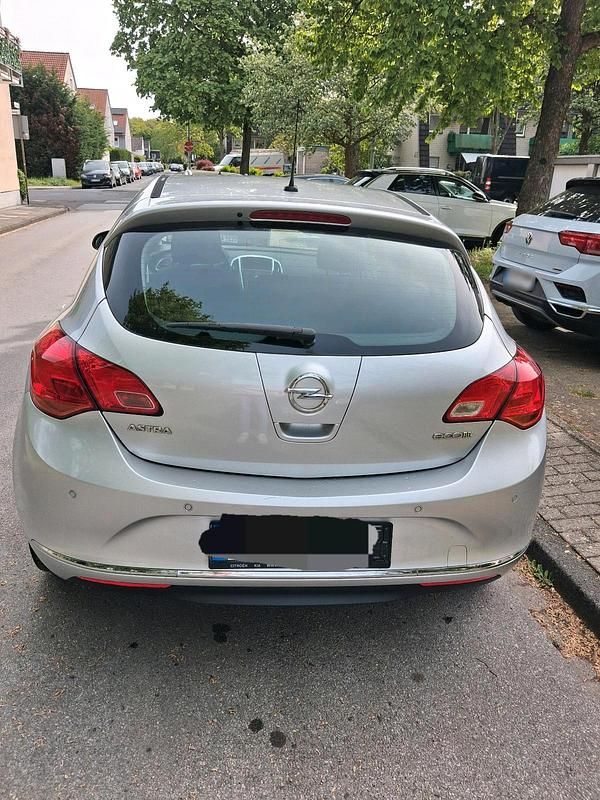 Brugt Opel Astra 2014 Sølv Coupe