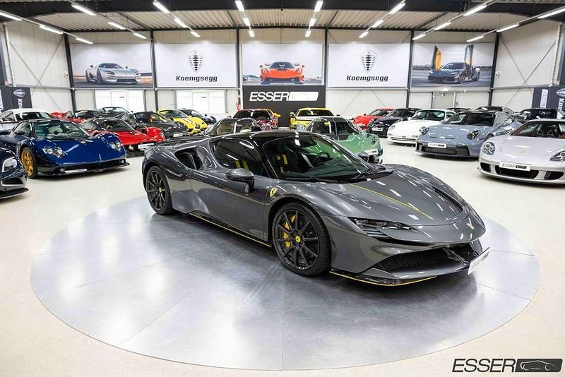 Gebraucht Ferrari SF90 999 PS (734 kW) 2021 Grau Coupé